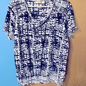 🐾2 for $15 Blue and white top